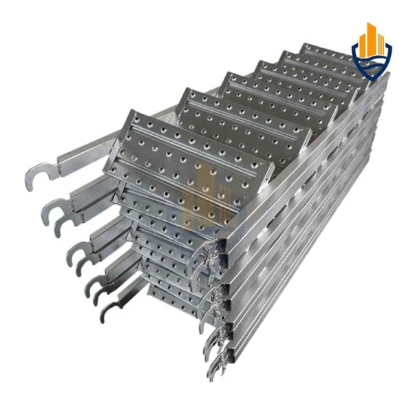 Cầu Thang Giàn Giáo Mạ Kẽm Chống Trượt – 7 Bậc, Tiêu Chuẩn An Toàn Cao