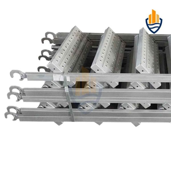 Cầu Thang Giàn Giáo Mạ Kẽm Chống Trượt – 7 Bậc, Tiêu Chuẩn An Toàn Cao